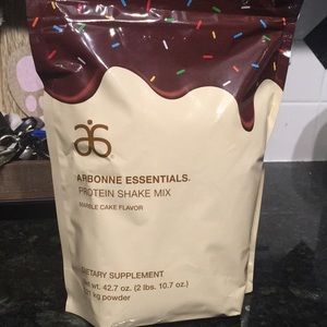 Arbonne Marble Cake Shake 🍰